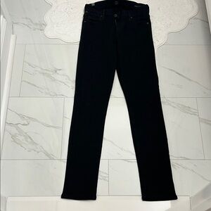BLACK straight leg skinny citizens of humanity Los Angeles, California. Size 27